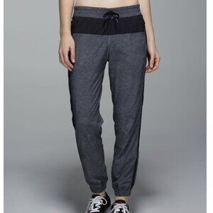 Lululemon Track To Reality Pant Heathered Texture Printed Grey Deep Coal / Black